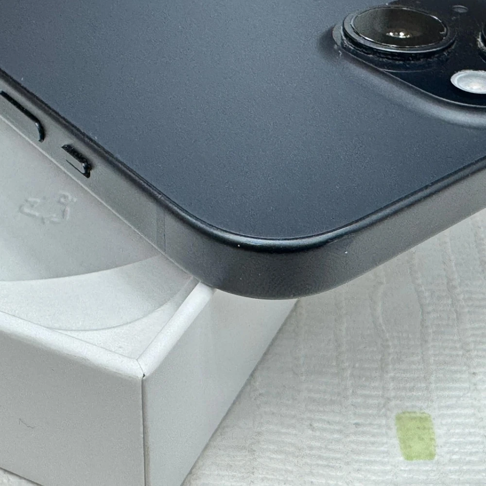 iPhone 15 128 黑 電池98%  保固到2025/07/03 有盒裝有配件 