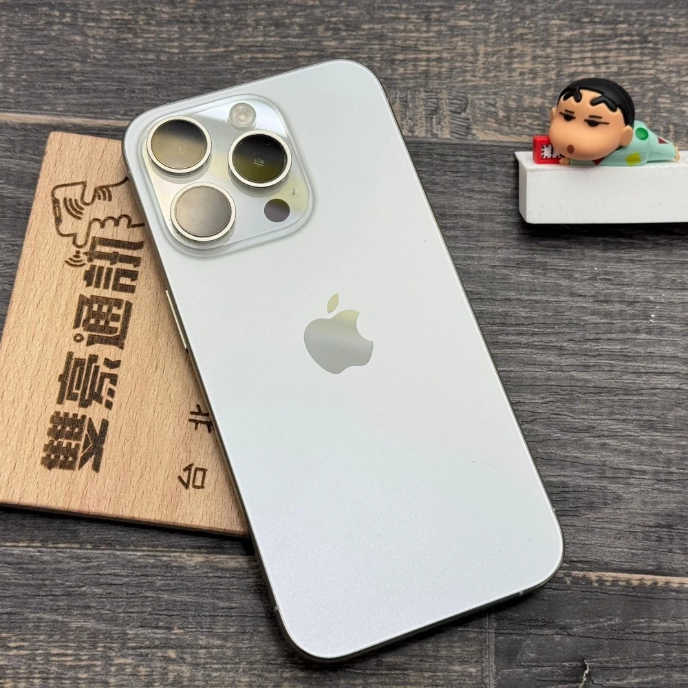 IPhone 15Pro 256G 電池90%無盒裝有配件