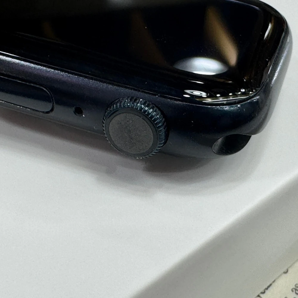 Apple Watch 8  GPS (鋁金屬) 45Mm 黑 電池86 有盒裝有配件