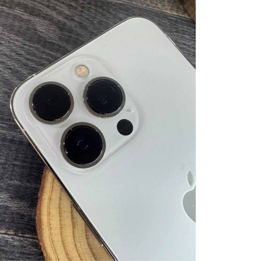 iPhone 13 Pro 128g 白電池85% 換過螢幕 無盒裝有配件