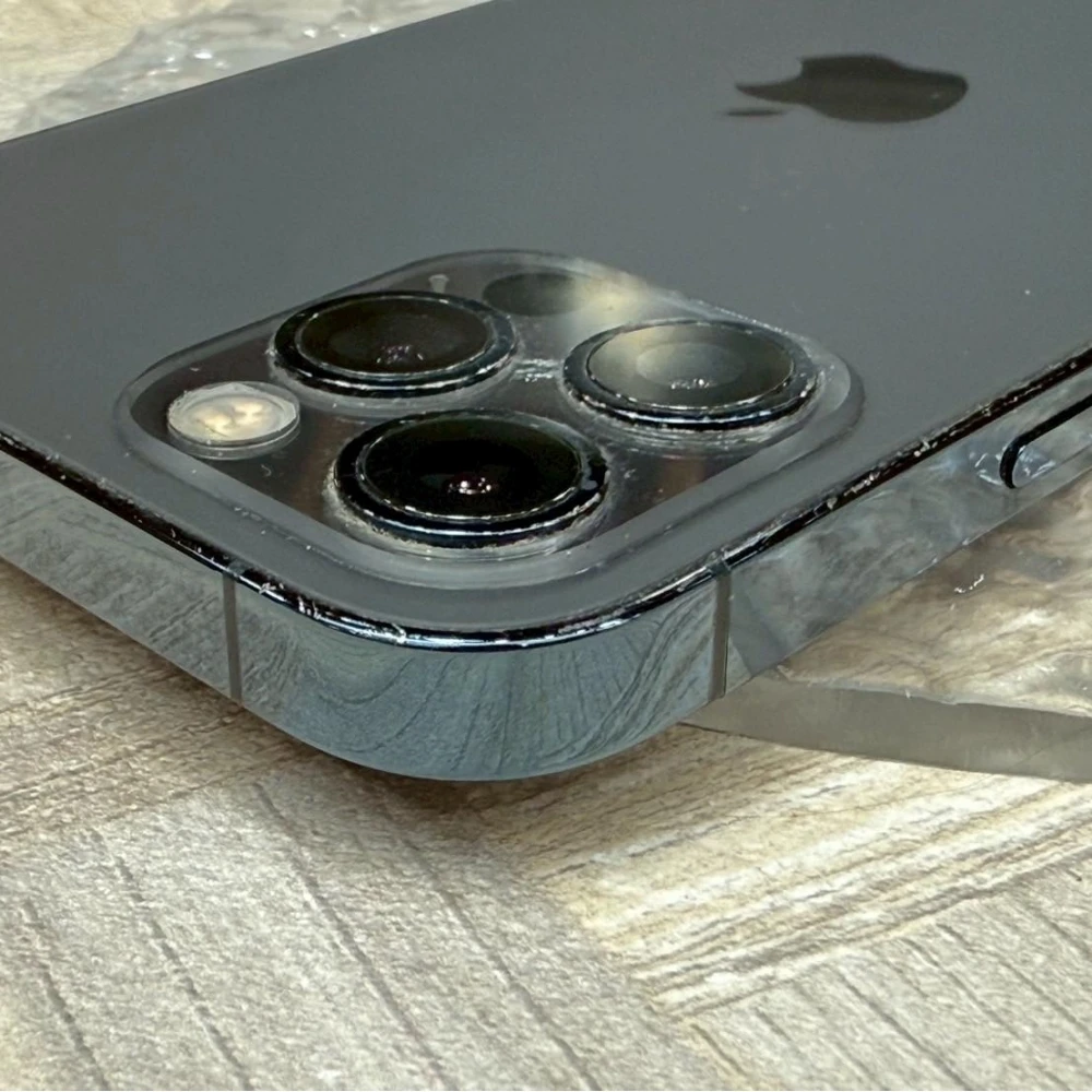 iPhone 12 pro 128g 黑 副廠電池100% 螢幕有一點漏液 無臉部識別 主相機壞掉 