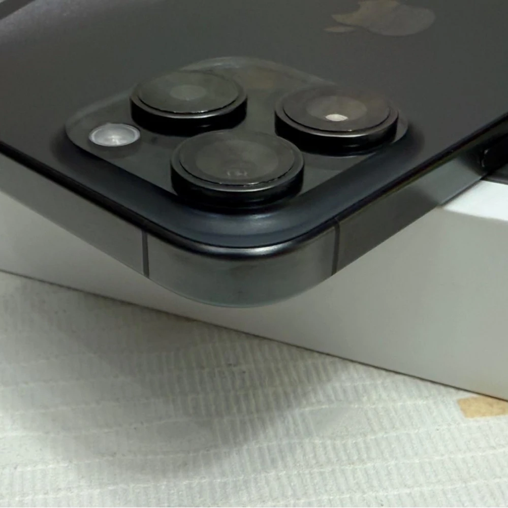 iPhone 15 Pro 256g 黑 電池90% 有盒裝有配件