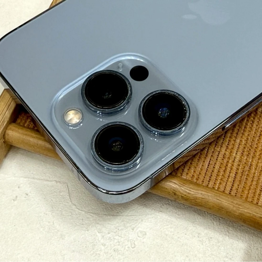 iPhone 13 pro 128g 藍 電77% 有盒裝有配件