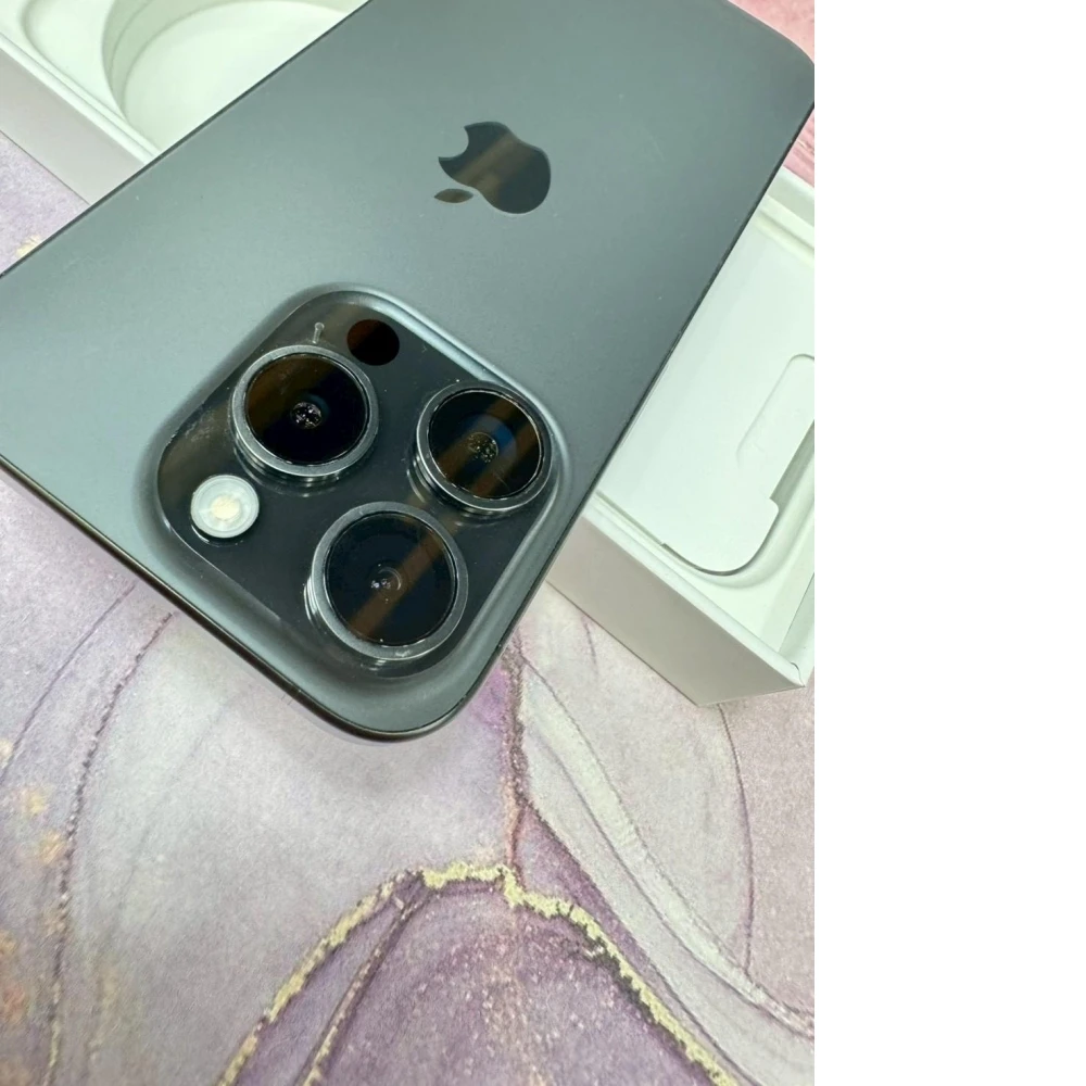 IPhone 15 Pro 128g 黑 電池88% 有盒裝有配件