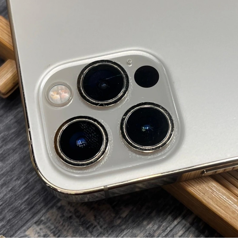 iPhone 12 pro 256g 金 電池100% 換過副廠螢幕 換過相機 無盒裝有配件