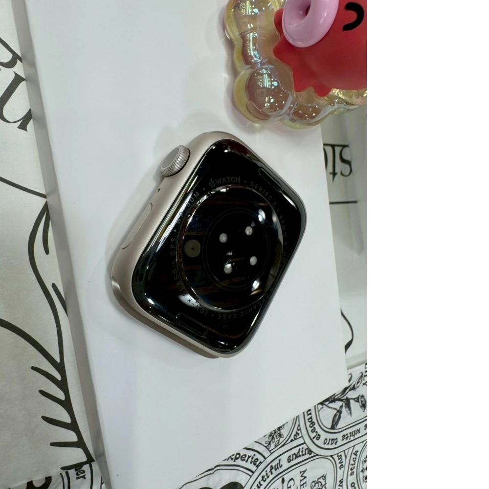 Apple Watch 8 45mm LTE版 星光 電池81% (附原廠錶帶)有盒裝有配件