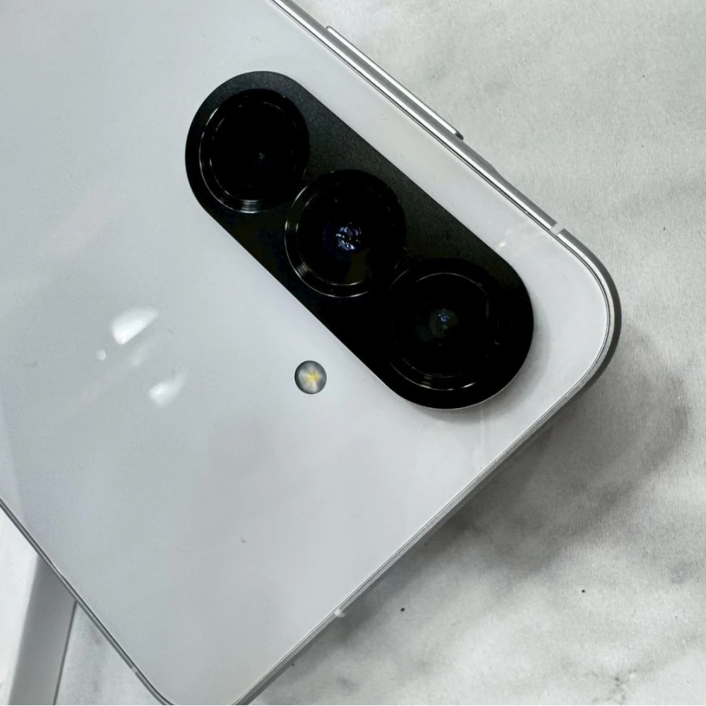 SAMSUNG Galaxy A56 (8+256G) 灰 保固到2026/9/23 有盒裝有配件