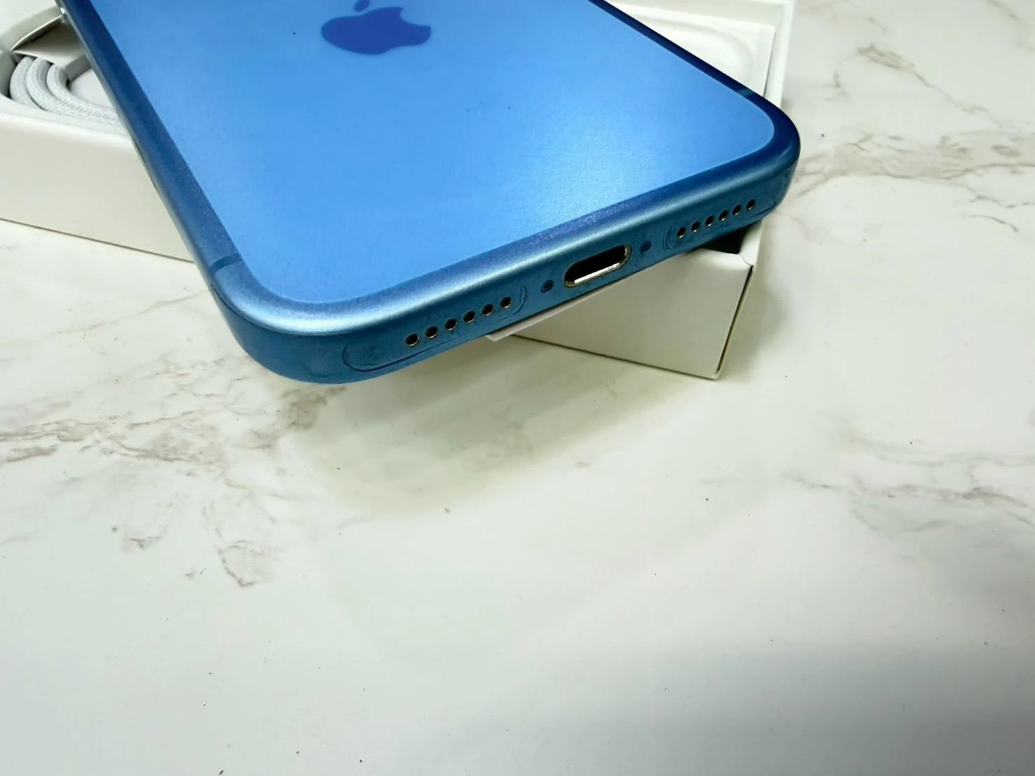 iPhone 17 Pro max 256g 銀 電池100% 循環 175 (全機包膜 已貼鏡頭貼)保固到2026/11/13 有盒裝有配件
