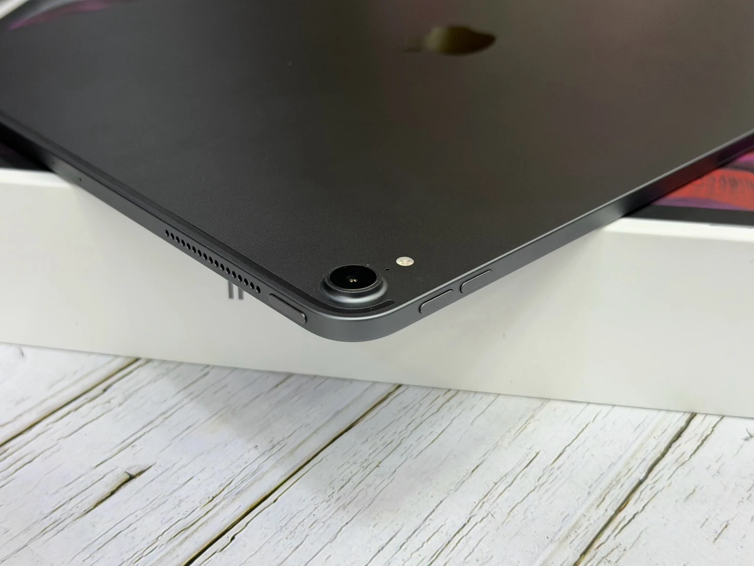 iPad Pro 12.9寸 第三代 64G WiFi 版本 灰 電池94%循環45次 有盒裝有配件