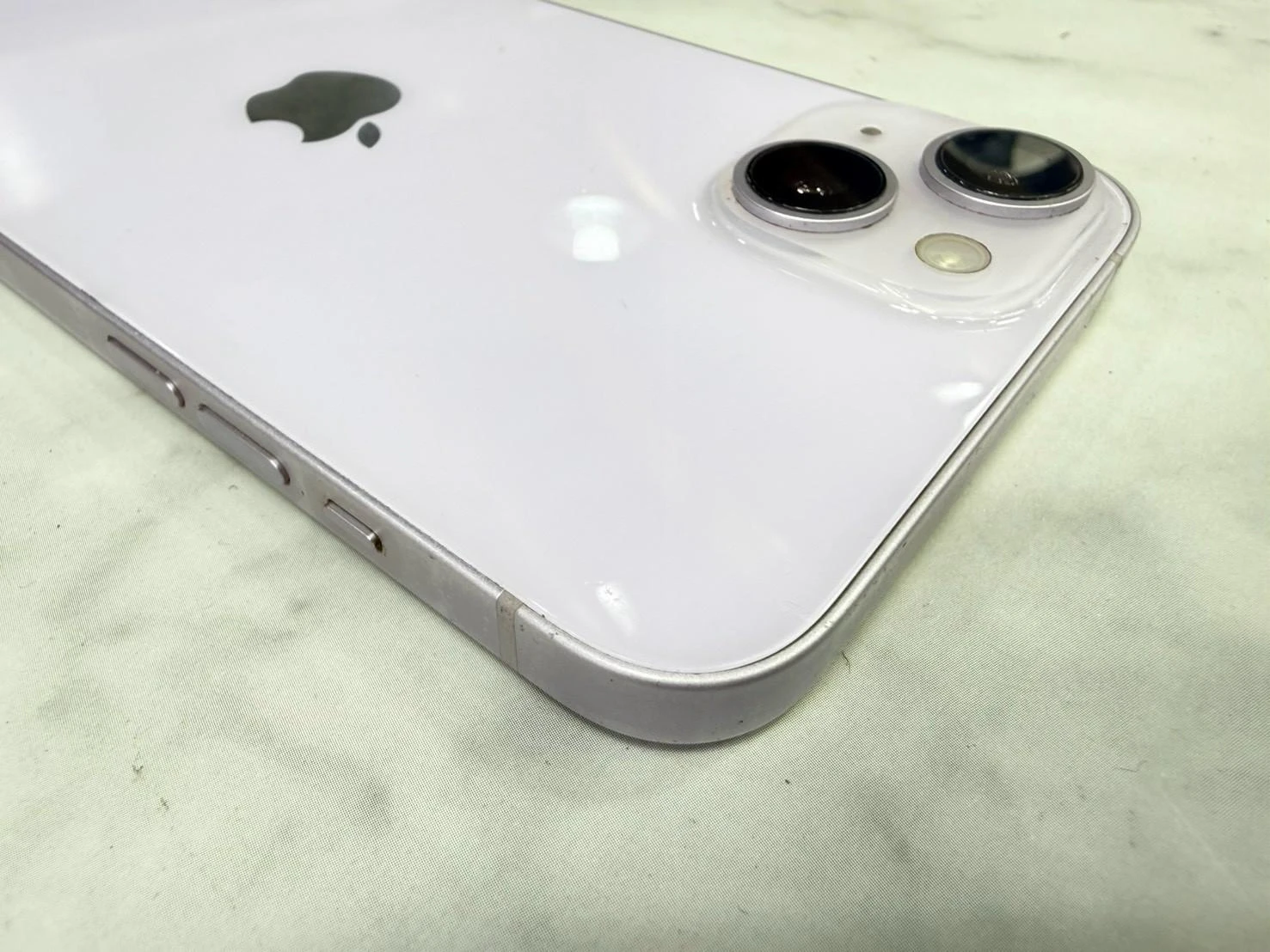 iPhone 14 Plus 128g 紫 電池73% (邊角一小傷)無盒裝有配件