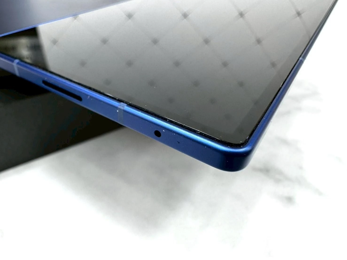 SAMSUNG Galaxy Z Fold7 (12+512G) 藍 轉軸處小傷 有盒裝有配件