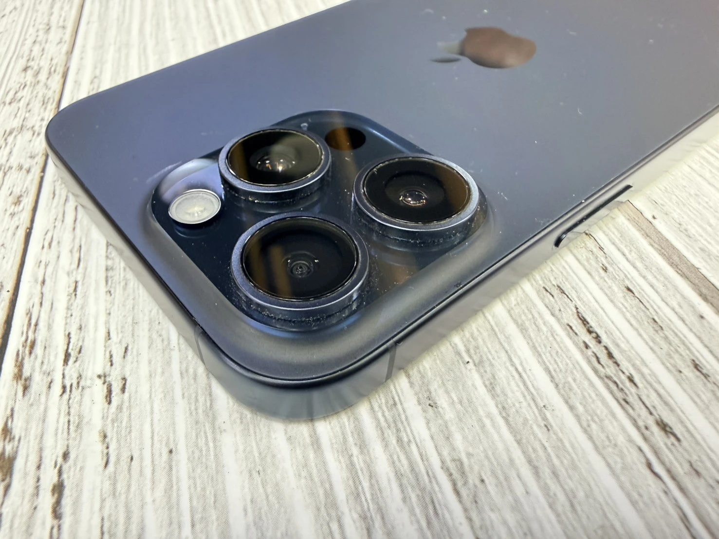 iPhone 15 Pro Max 256g 藍 電池86% 無盒裝有配件