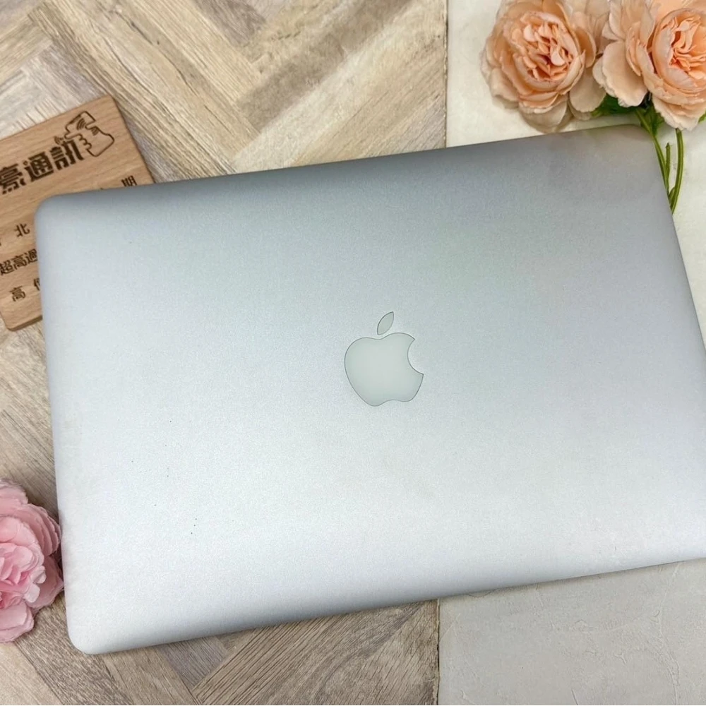 MacBook Air 13吋 2016年 4GB/256GB SSD 循環654 無盒裝有配件