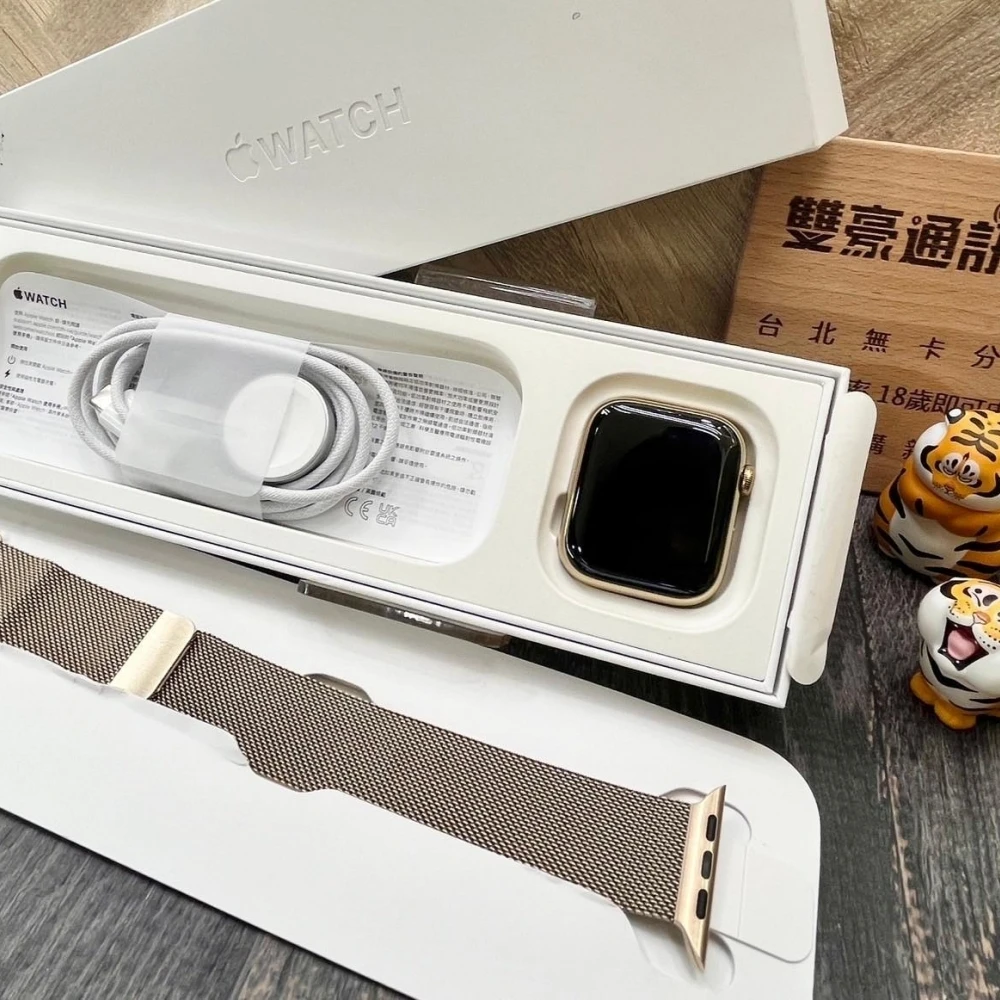 Apple Watch Series 9 LTE版 不鏽鋼 金 電池100% 附米蘭錶帶 保固到20