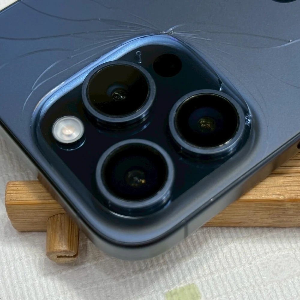 iPhone 15 Pro 256g 藍 電池88% 背板破 有盒裝有配件