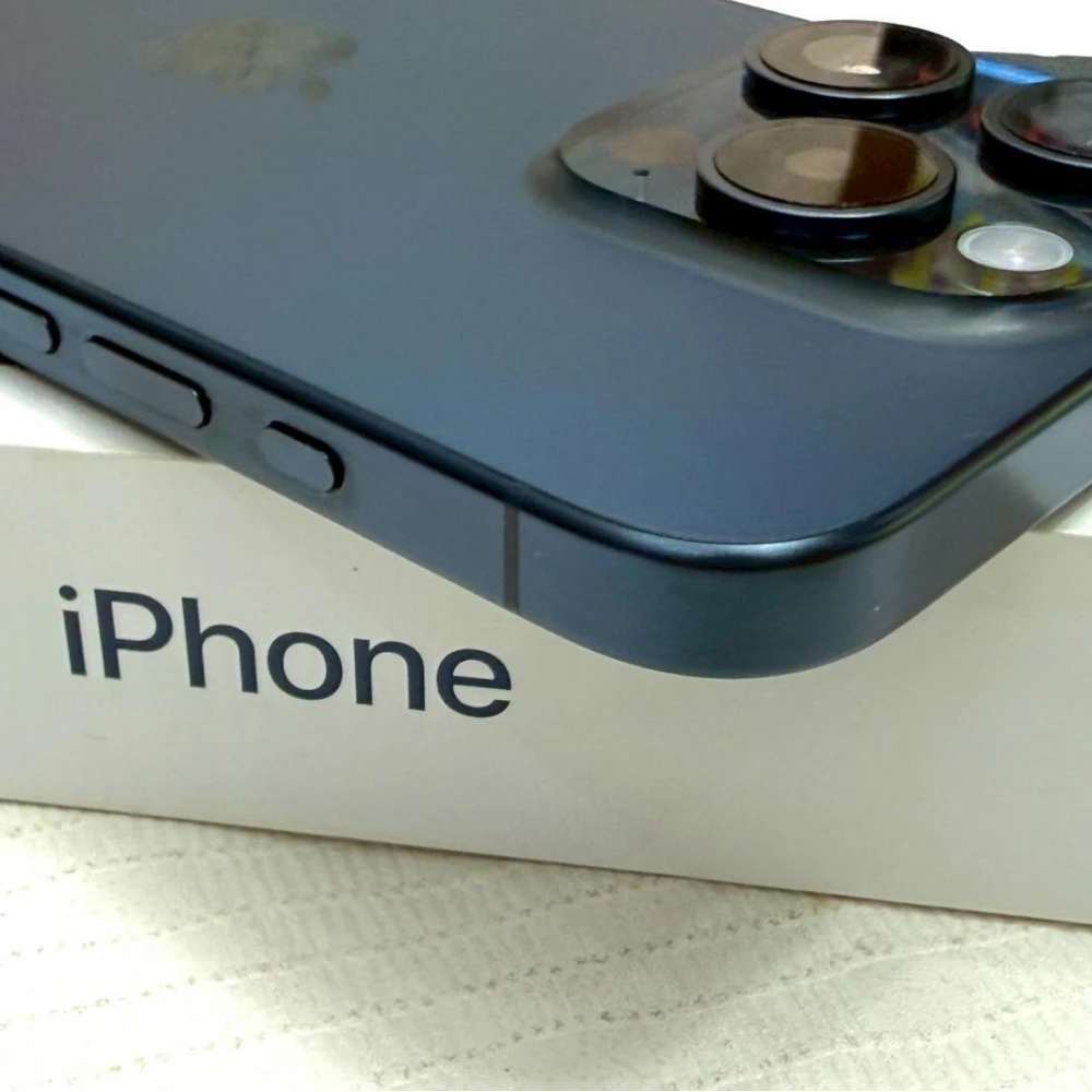 iPhone 15 pro 128g 藍  電池100% 循環63次 原廠福利品 有盒裝有配件