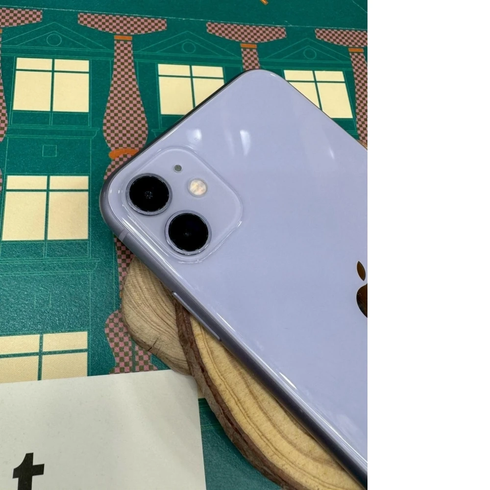iPhone 11 64g紫 電池76% （有使用痕跡） 無盒裝有配件 