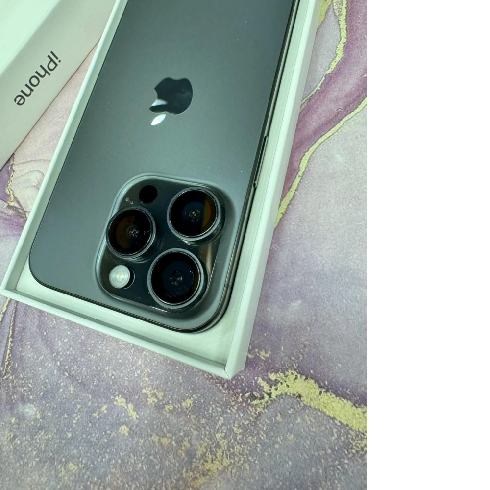 iPhone 15 Pro 256g 黑 電池87% 有盒裝有配件