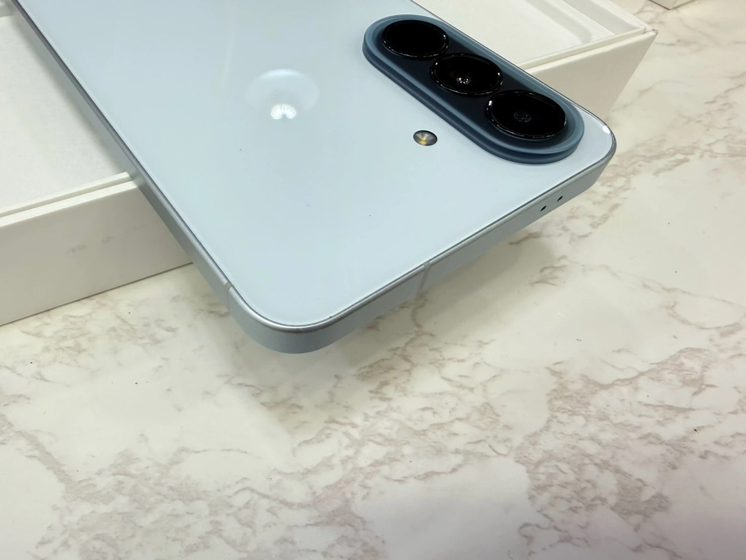 SAMSUNG Galaxy A57 (12+256G) 藍 展示機  有盒裝有配件 