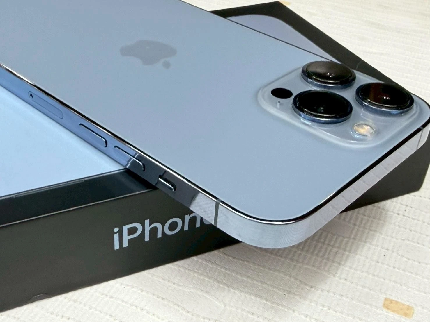 iPhone 13 PRO MAX 256g 藍 電池77% 有盒裝有配件