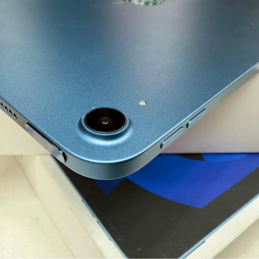iPad air5 64G wifi 藍色 電池93% 有盒裝有配件有三台