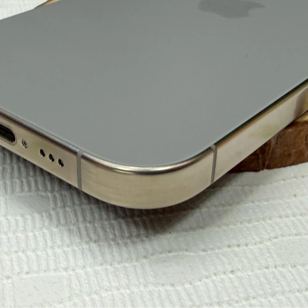 iPhone 16 pro 128g 鈦 電池100% 循環60次 保固到2026/03/18 有盒