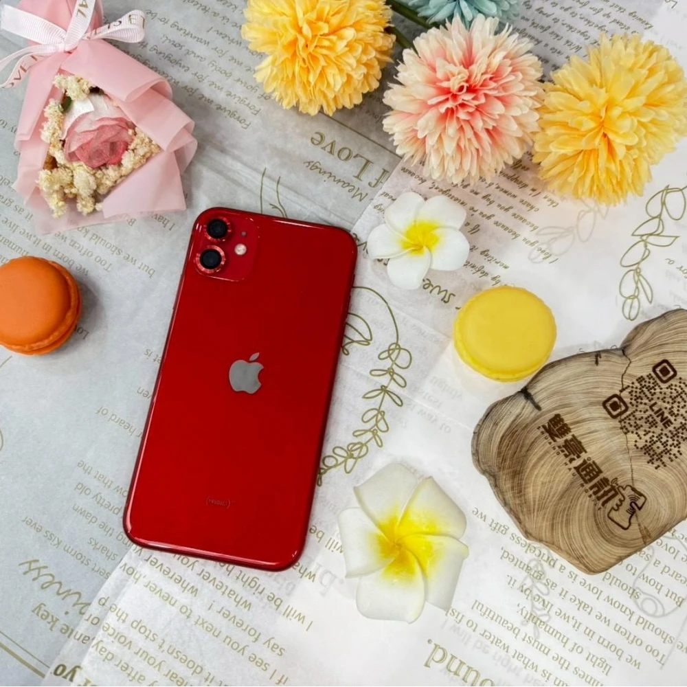 iPhone 11  128g   紅 換過副廠電池100% 無盒裝有配件