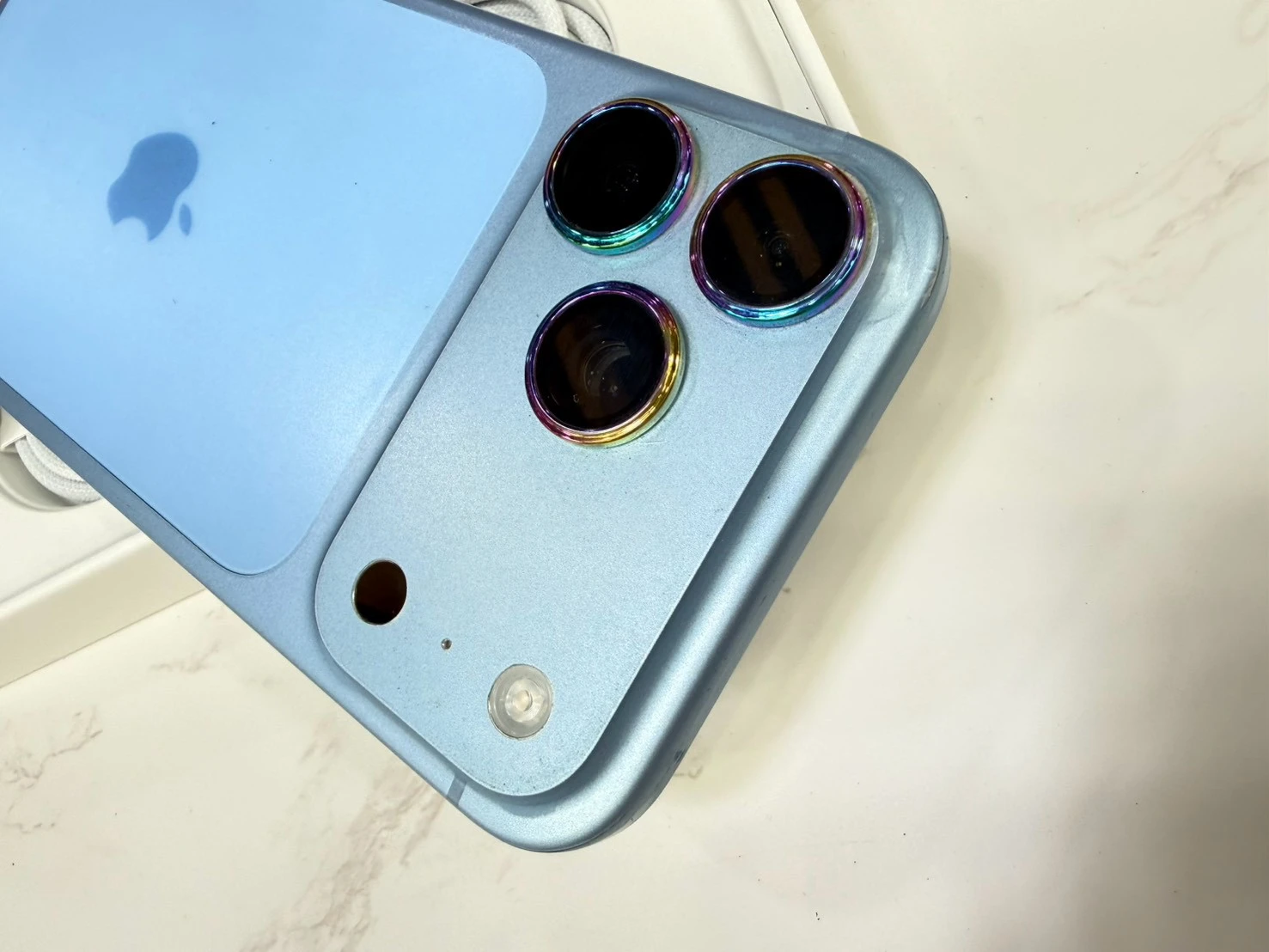 iPhone 17 Pro max 256g 銀 電池100% 循環 175 (全機包膜 已貼鏡頭貼)保固到2026/11/13 有盒裝有配件