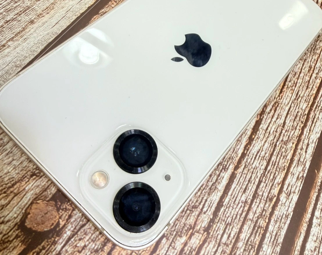 iPhone 13 128g 白 電池67% 無盒裝有配件