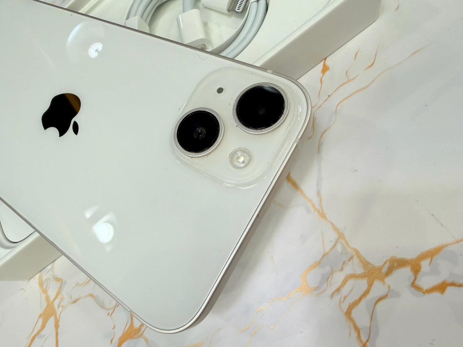iPhone 14 Plus 128g 白 電池80% 有盒裝有配件 