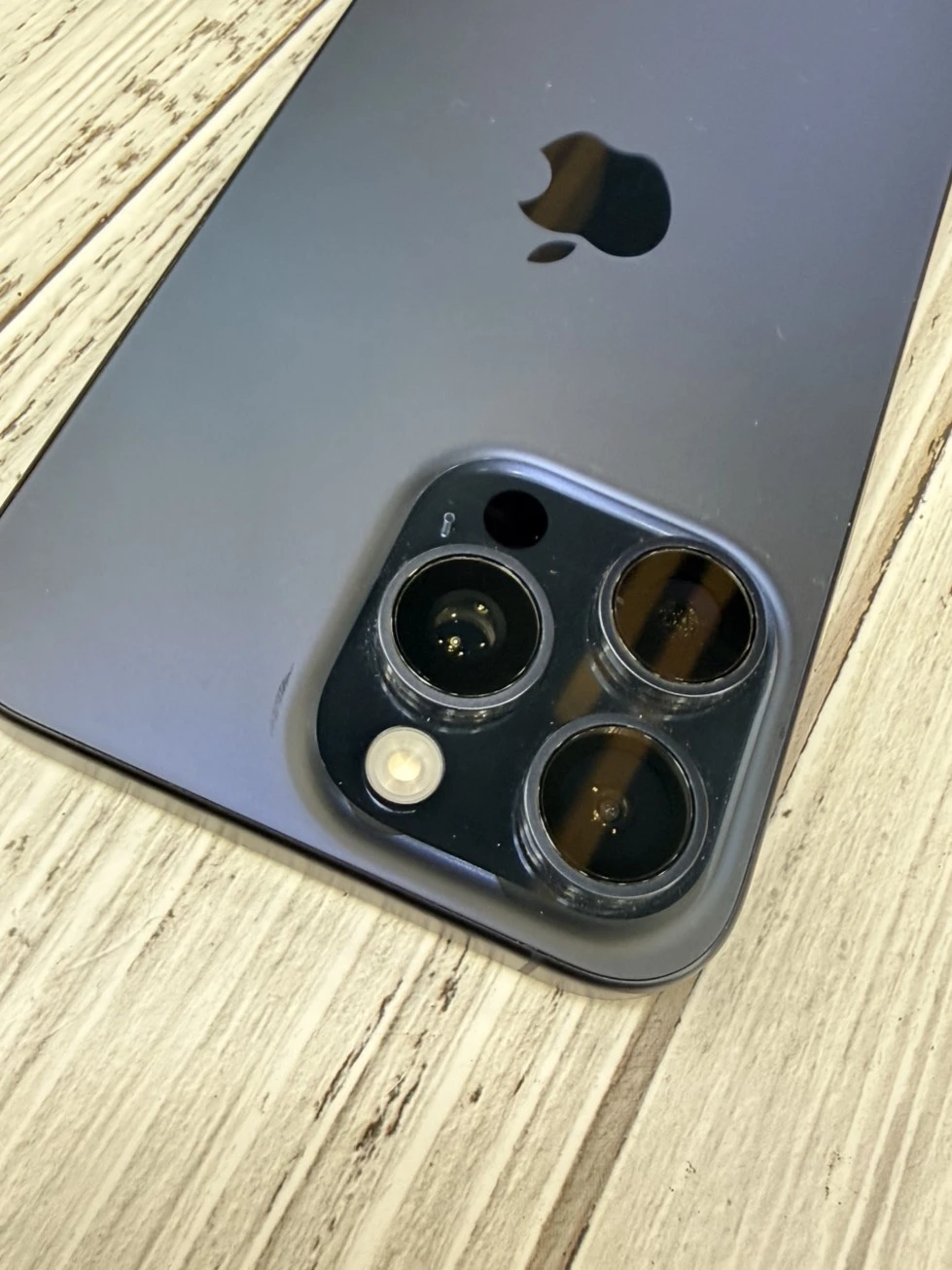 iPhone 15 Pro Max 256g 藍 電池86% 無盒裝有配件