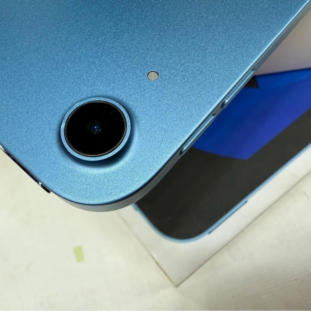 iPad air5 64G wifi 藍色 電池93% 有盒裝有配件有三台