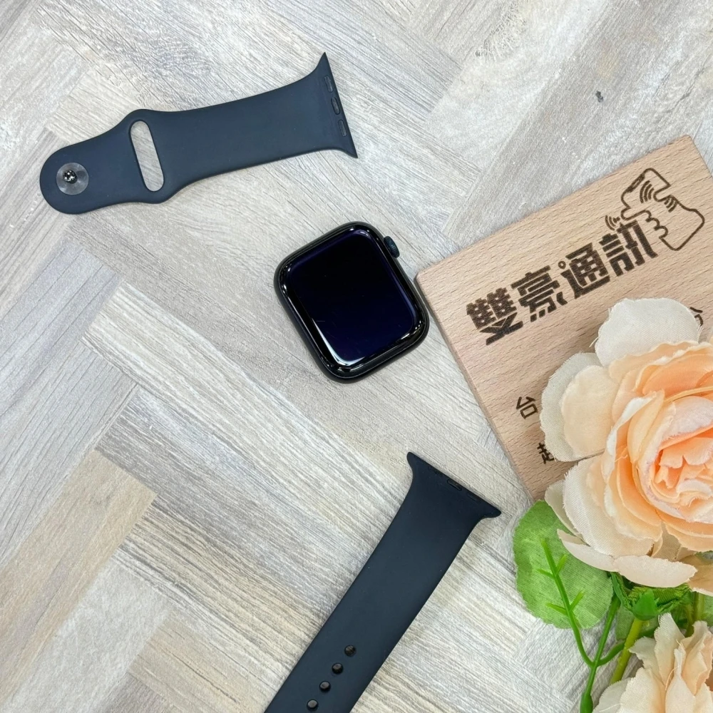 Apple Watch S7 45mm GPS 黑 電池97％  無盒裝 有配件 