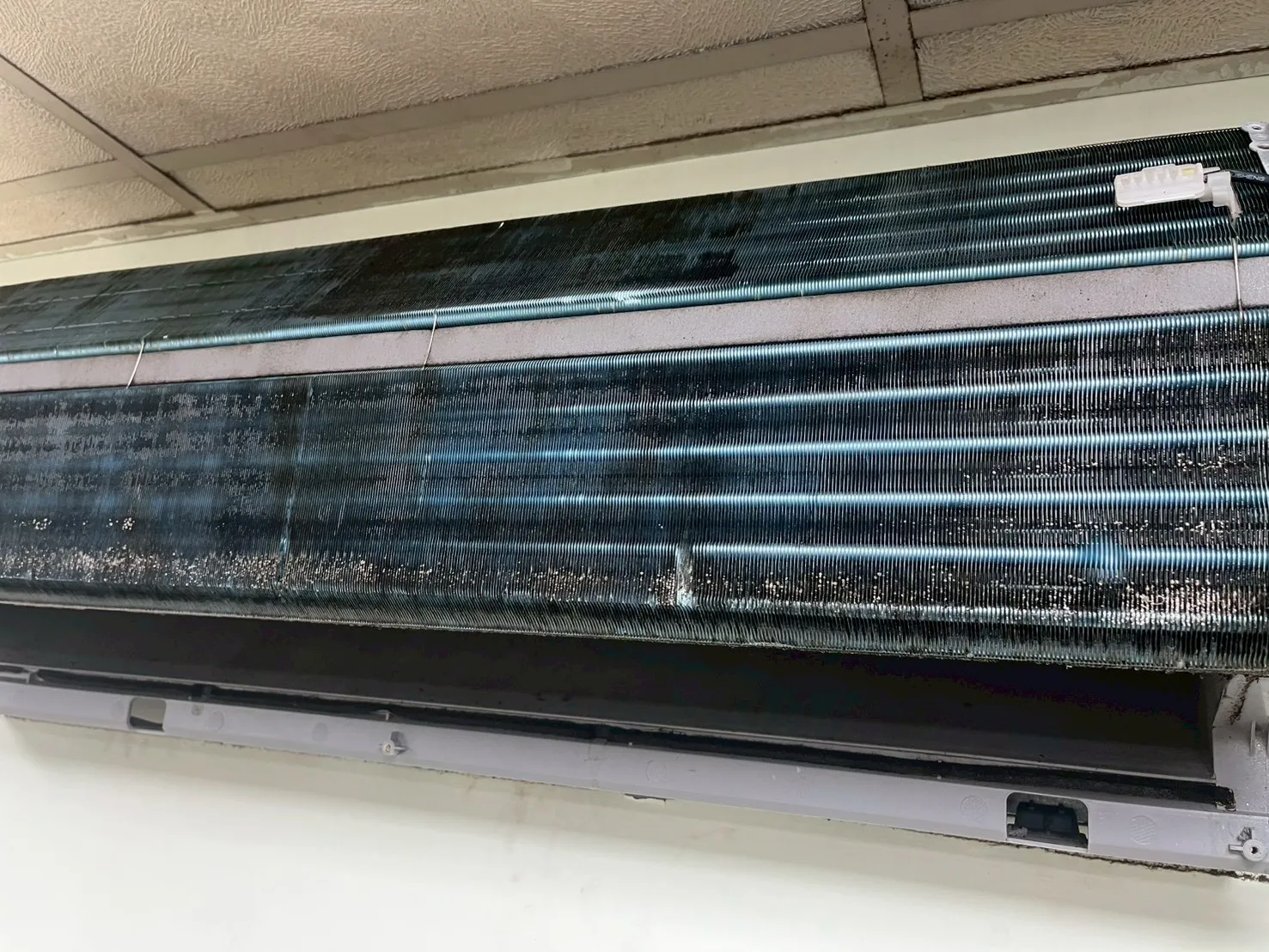 高雄市鳳山區分離式冷氣清洗