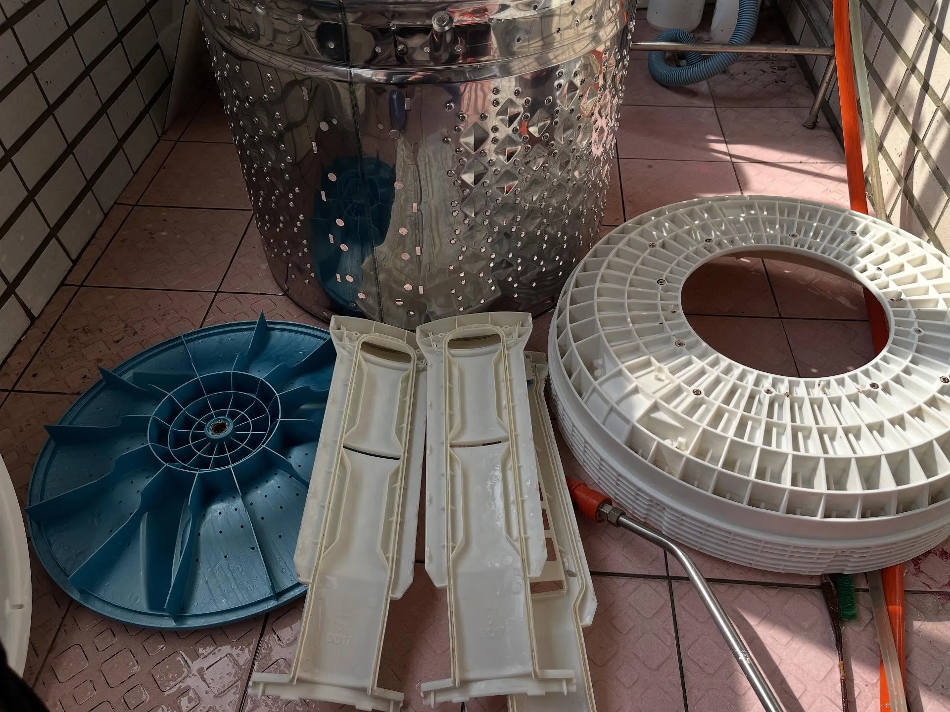 鳳山區鍾小姐以及蔡小姐 直立式洗衣機清洗