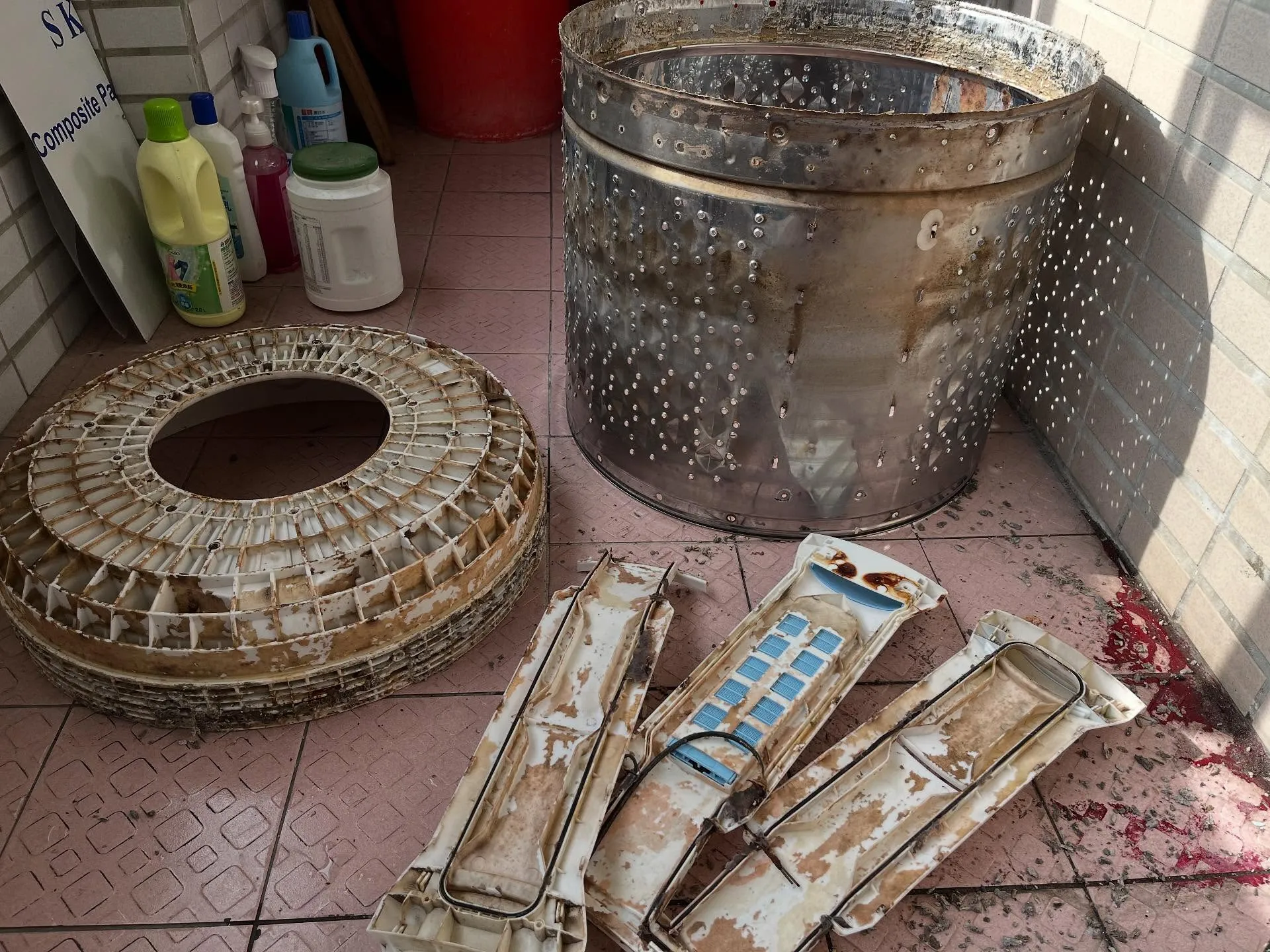 鳳山區鍾小姐以及蔡小姐 直立式洗衣機清洗