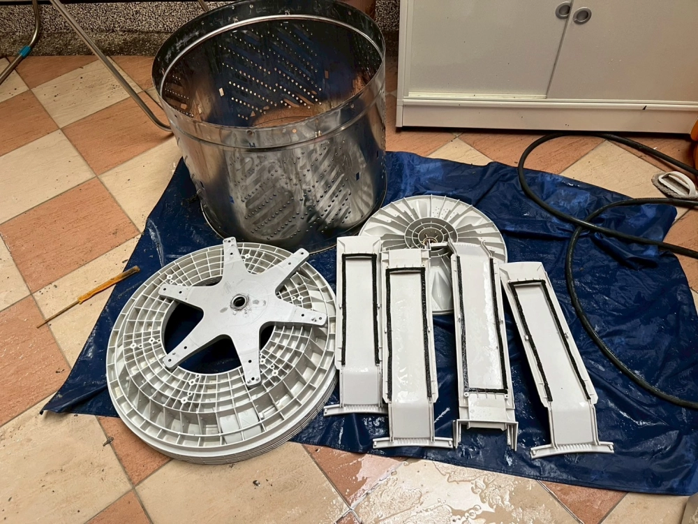 高雄直立式洗衣機清洗 / 高雄洗衣機清洗 / 仁武區洗衣機清洗