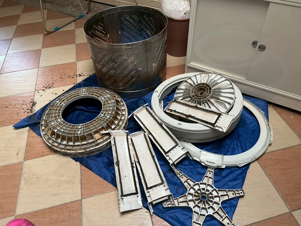 高雄直立式洗衣機清洗 / 高雄洗衣機清洗 / 仁武區洗衣機清洗