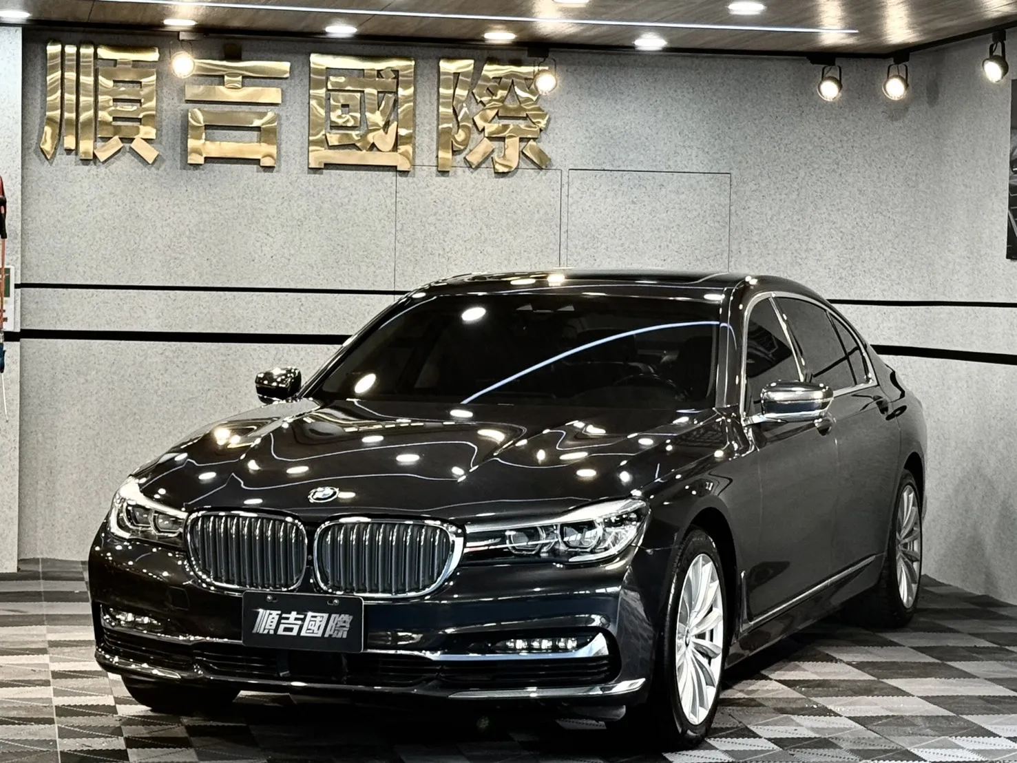 【 2018年 BMW 740 Li  】