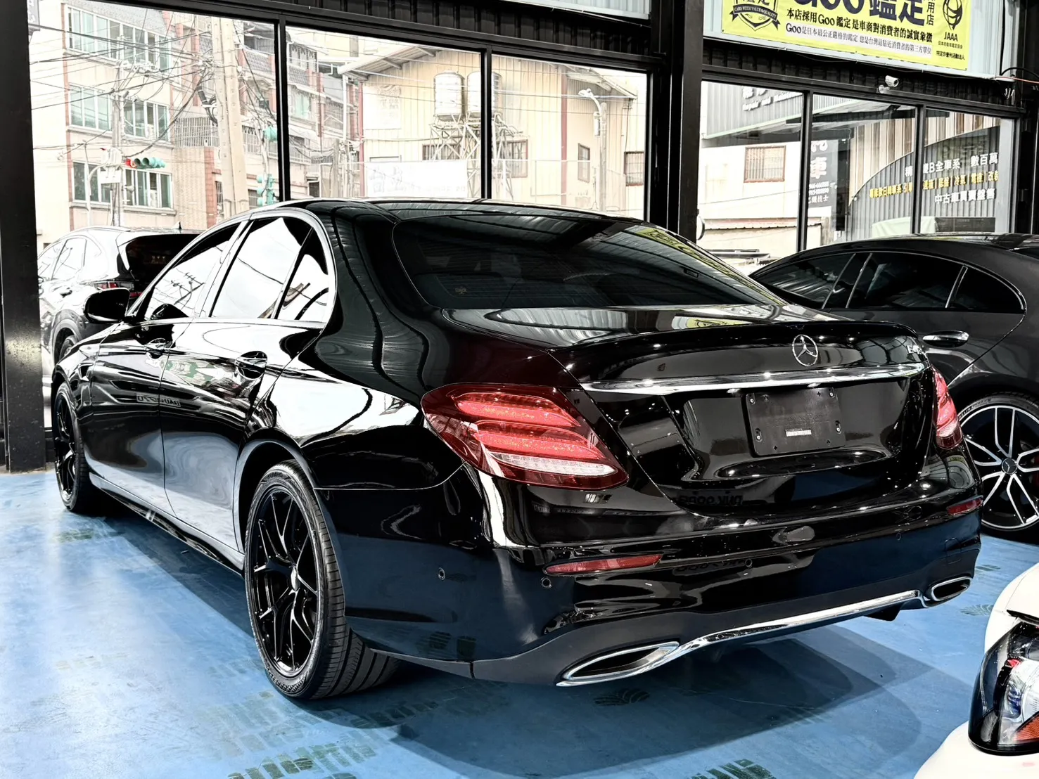  2018年 Mercedes Benz E43 4MATIC｜5鍵滿僅跑4.9萬