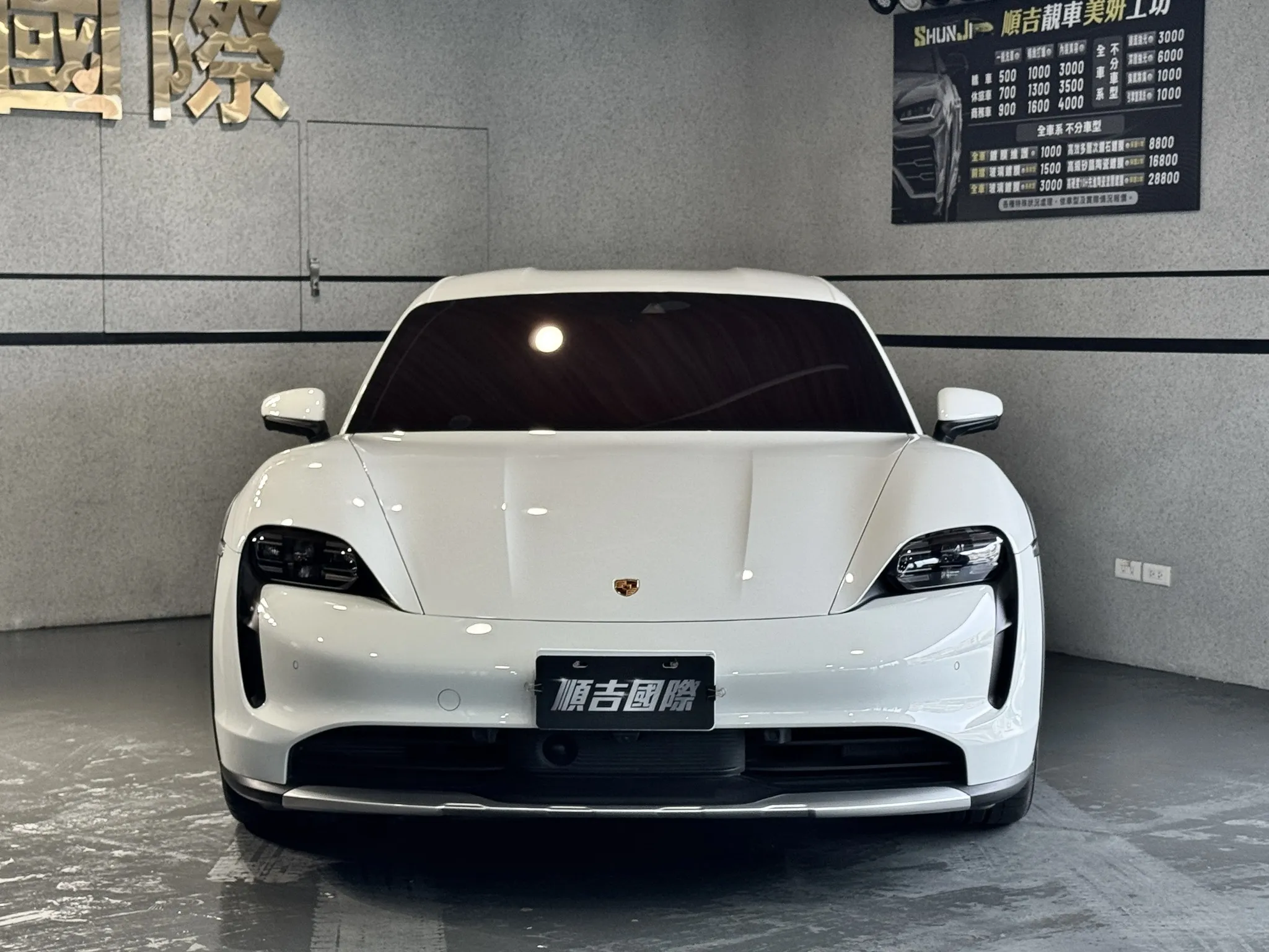 【2023 Porsche Taycan4 Cross Turismo】