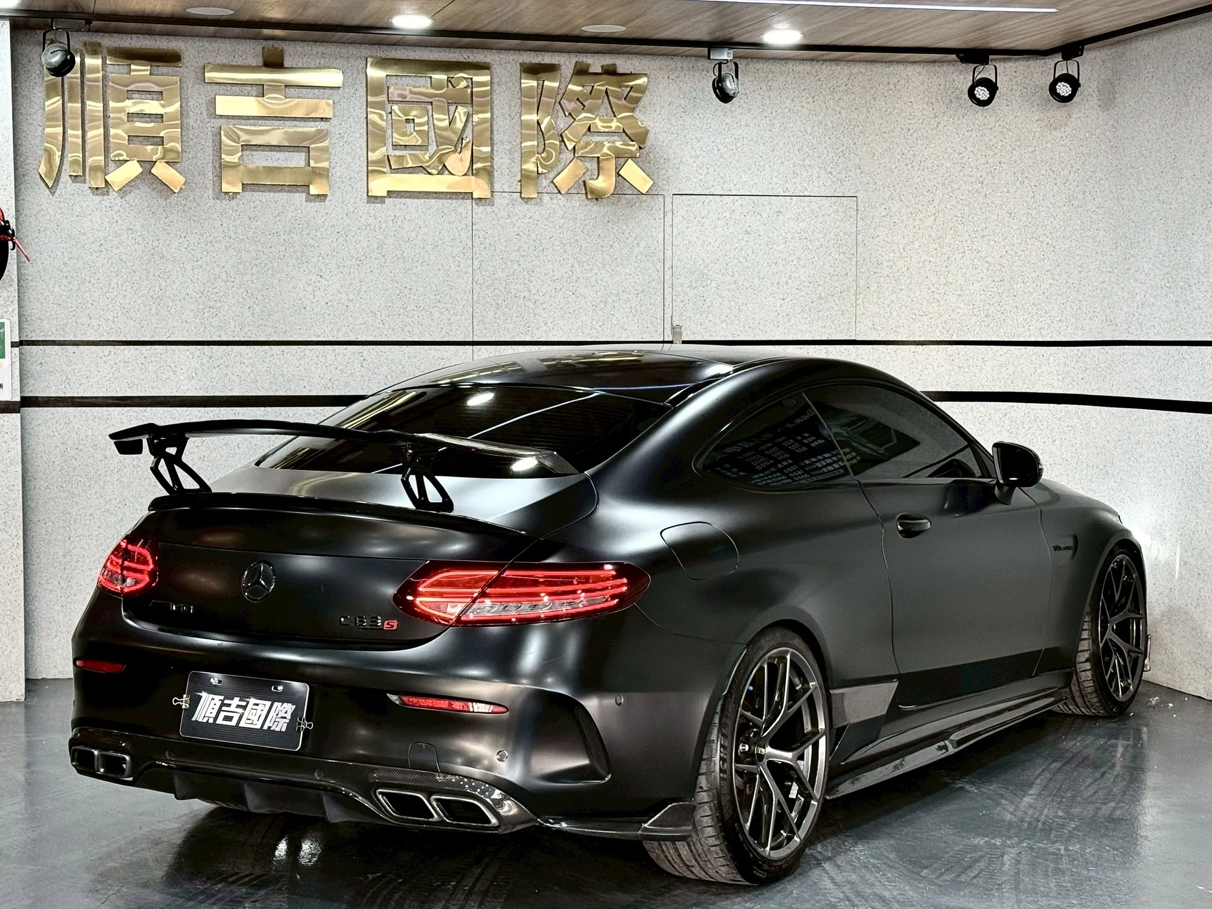 2018 BENZ C63S Coupe ｜五鍵滿 精品改