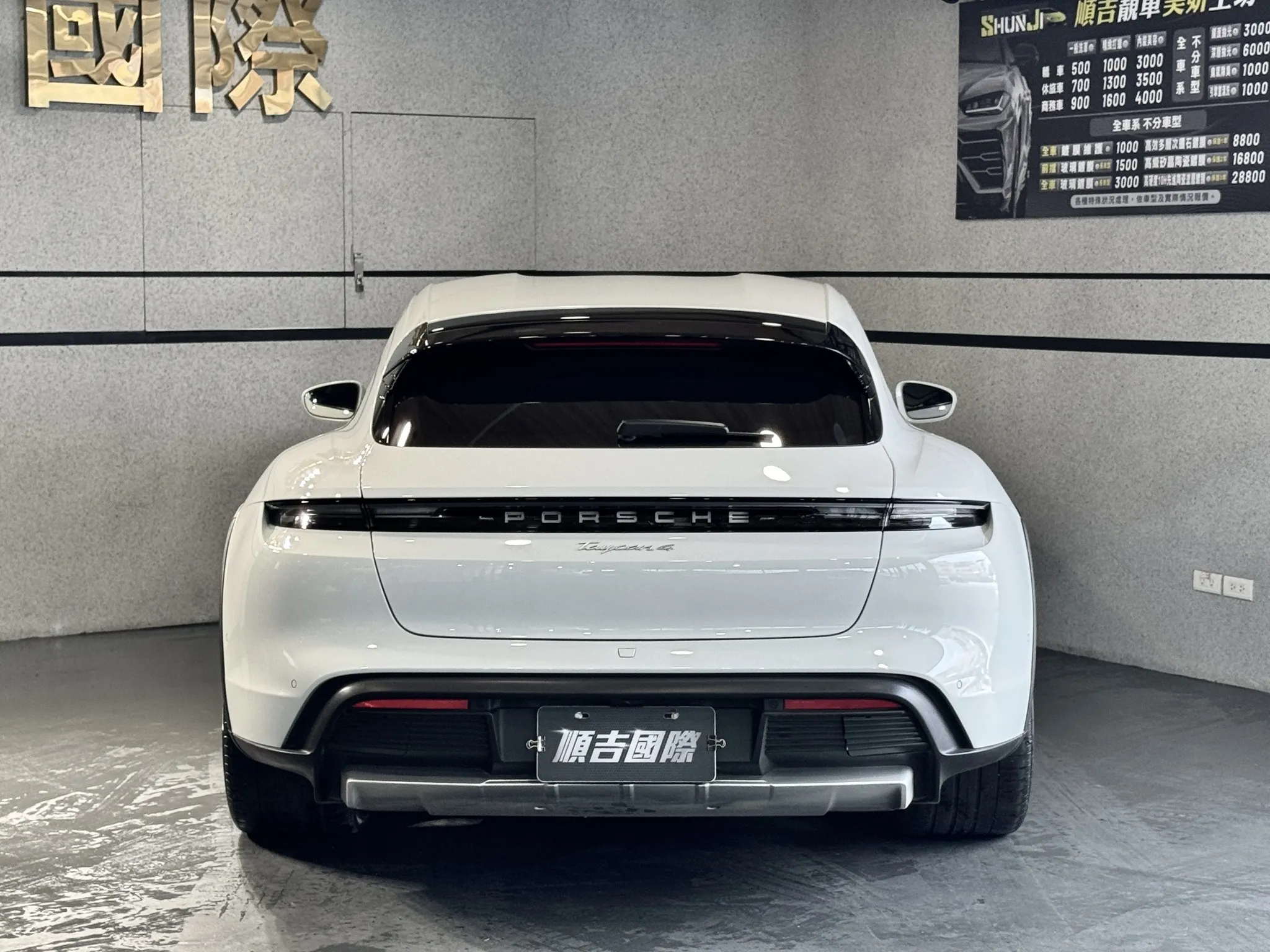 【2023 Porsche Taycan4 Cross Turismo】