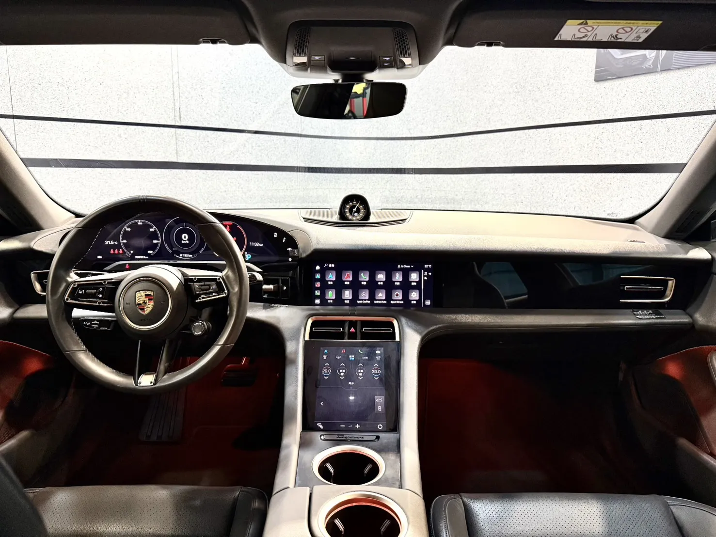 ⚡ 2022式 Porsche Taycan｜純電跑格 × 選配價值 7X 萬 ⚡ 開上這台 Taycan，你就是全場的焦點。 