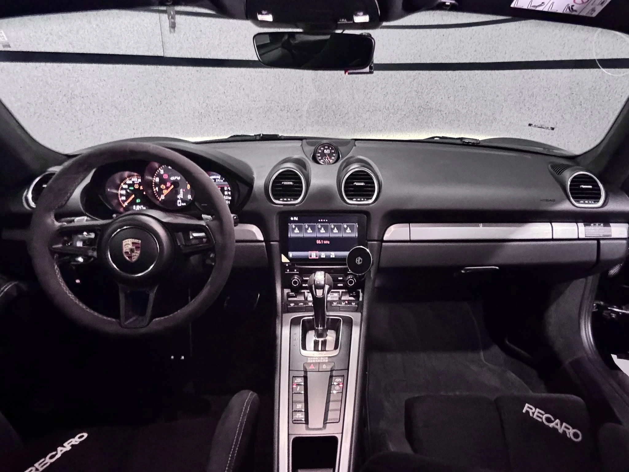 【2021 Porsche 718 Cayman GT4】