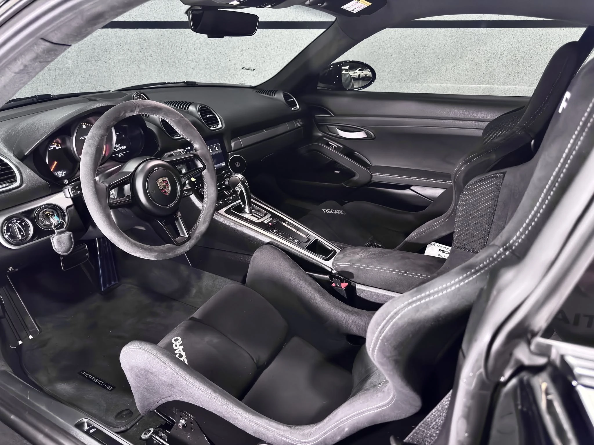 【2021 Porsche 718 Cayman GT4】