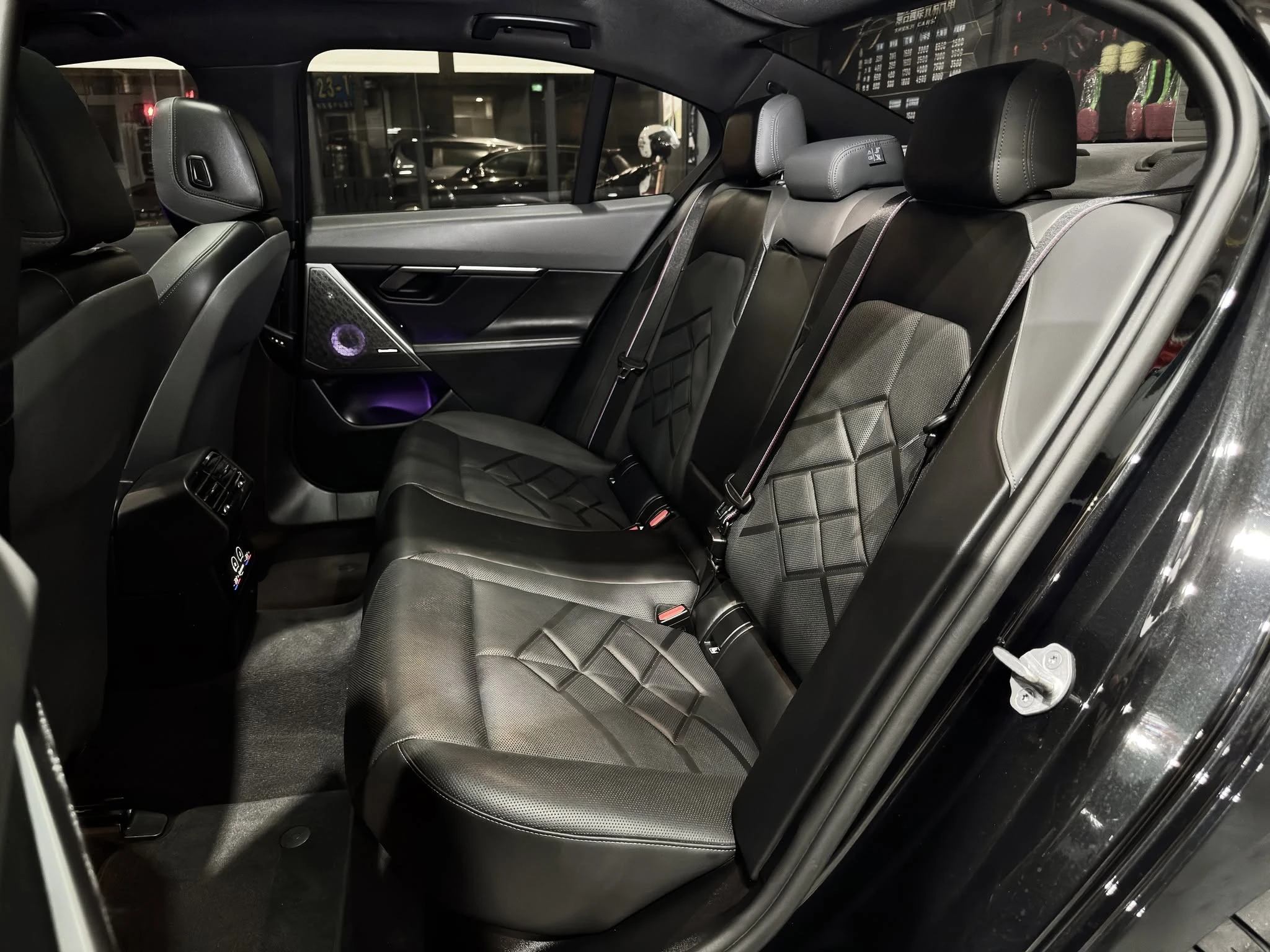 【2024 年式 BMW i5 M60 xDRIVE】