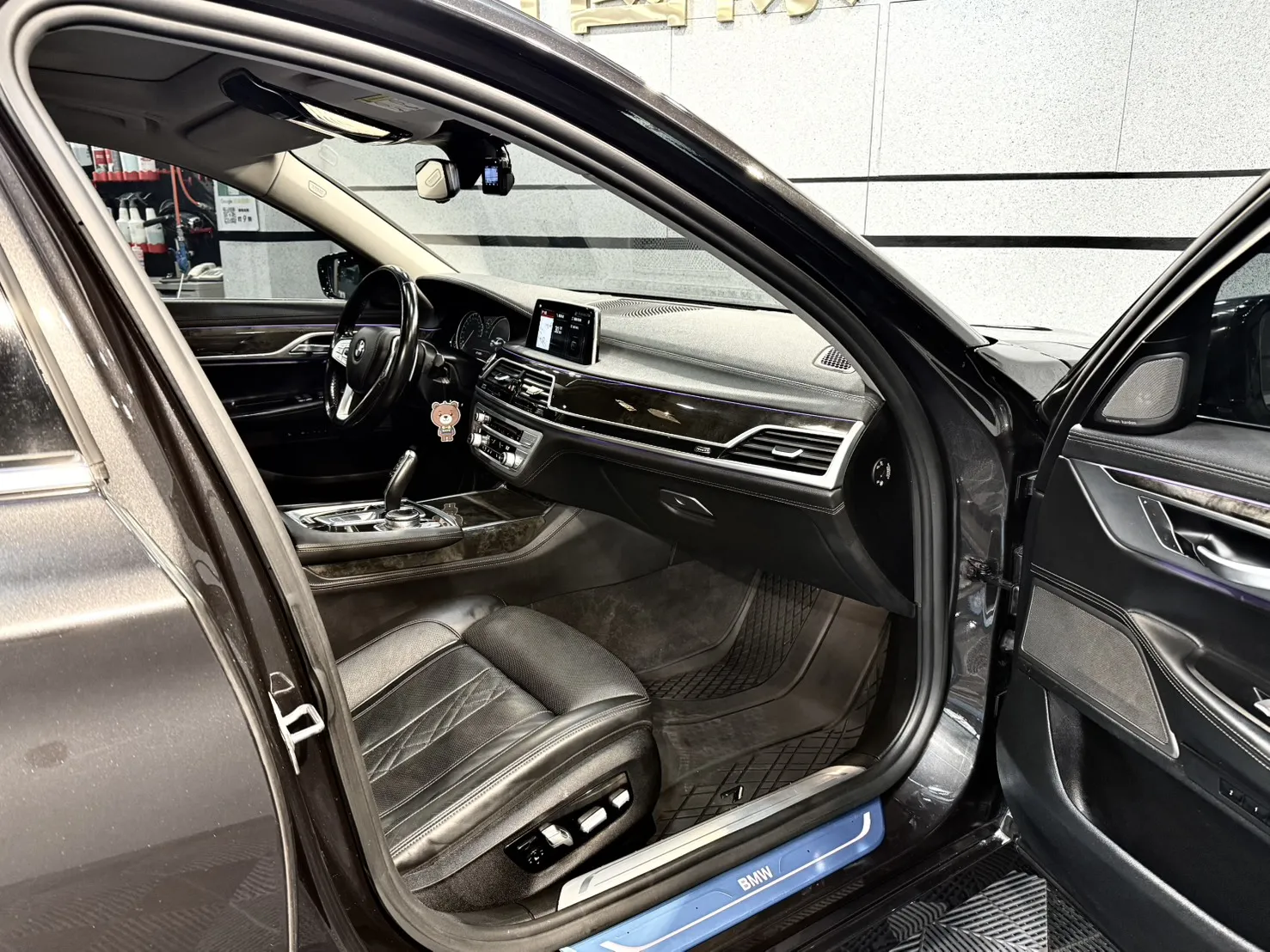 【 2018年 BMW 740 Li  】