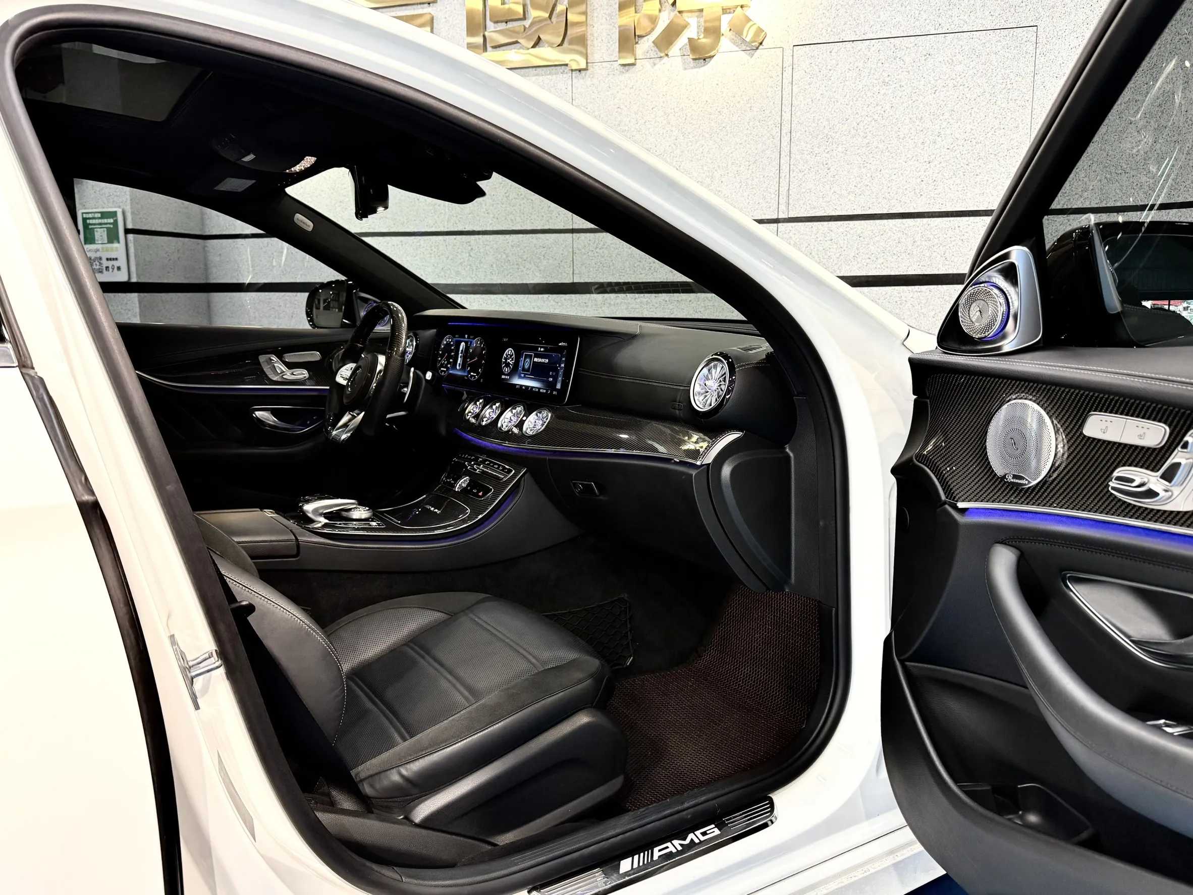  【 2018年 賓士 E63 AMG 4MATIC+ 】｜5鍵滿僅跑6萬