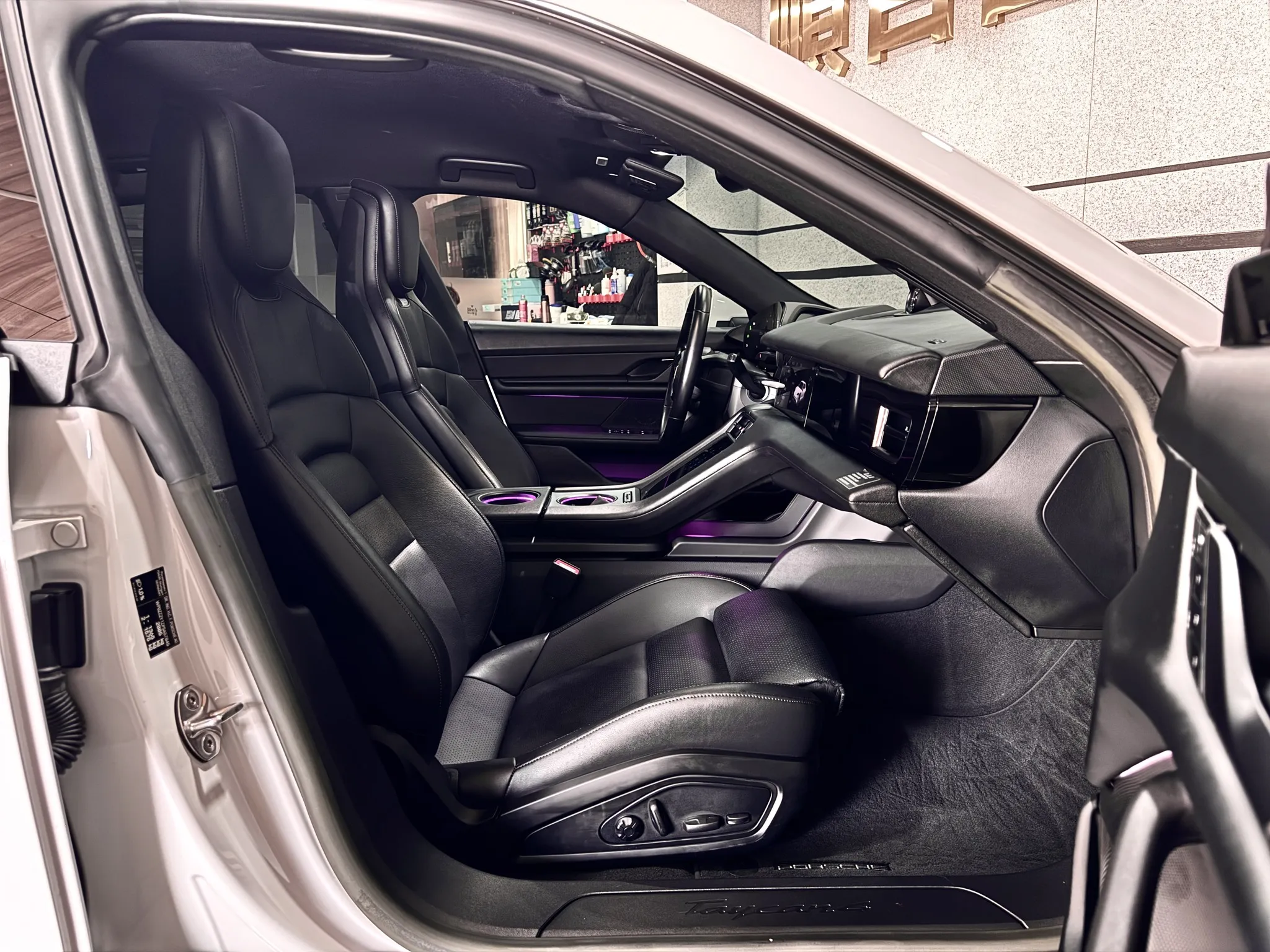 【2023 Porsche Taycan4 Cross Turismo】